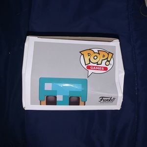 Vinyl Figure: Steve in Diamond Armor